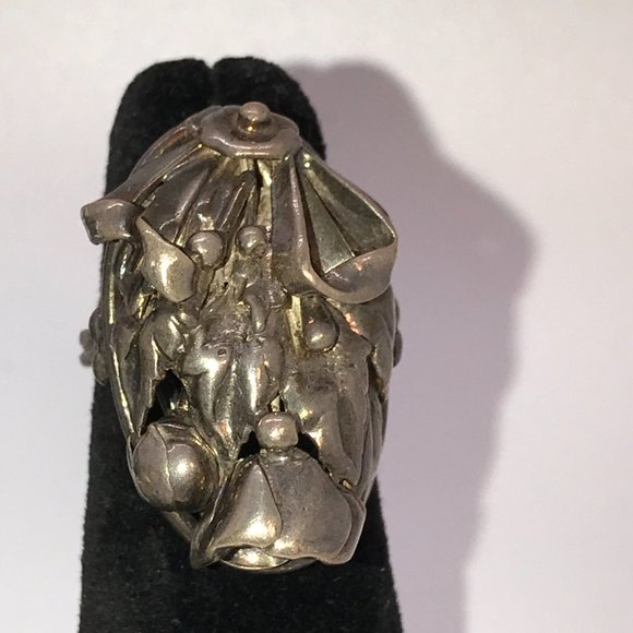 Vintage Sterling Silver Flower Ring, Size 7 1/2 - Picture 4 of 14